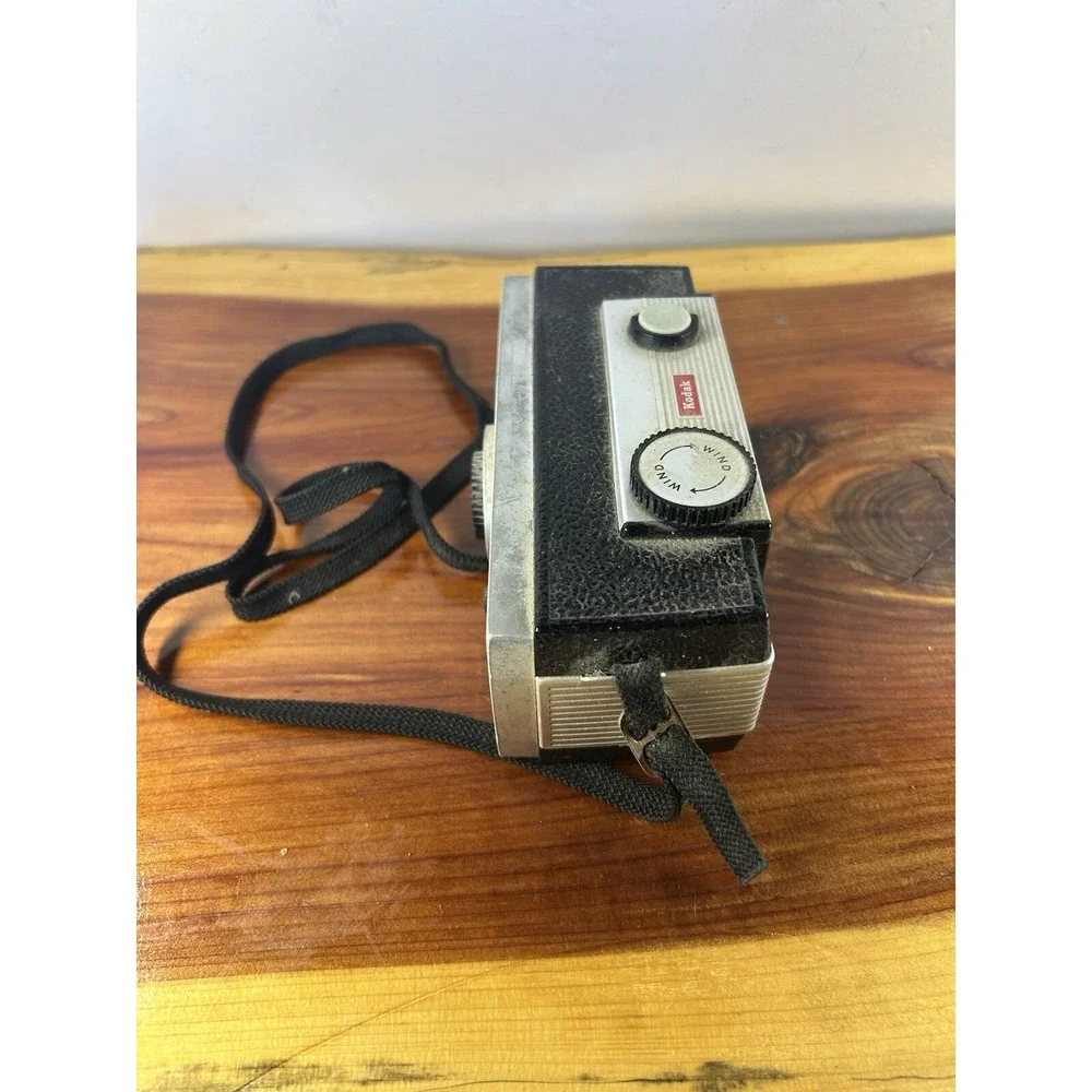 Kodak Brownie Super 27 Vintage Camera‎ - Kodak Lens f/8 - Untested